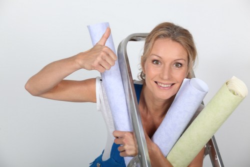 woman-with-wallpaper