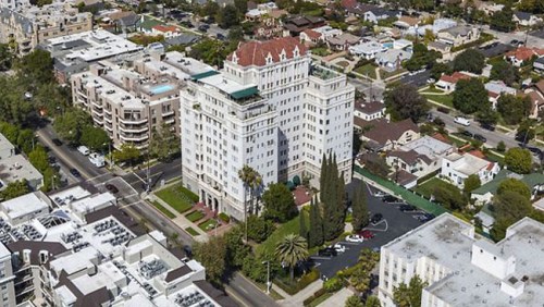 El Royale Apartments