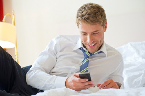 how-to-improve-cell-phone-reception-in-your-apartment