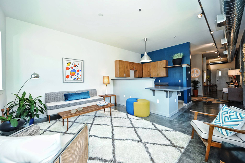 Apartments for rent under $1,000 at the Edgeline Flats on Davidson