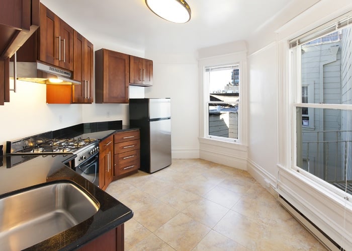 Two-bedroom apartment at 1301 Leavenworth Apartments