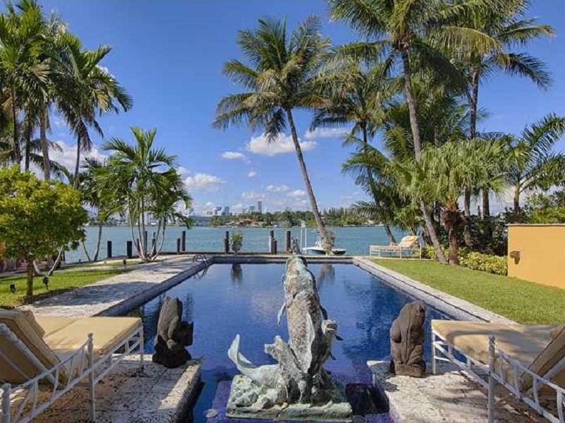 Casa "La Bonita" at 14 Star Island Dr, Miami Beach