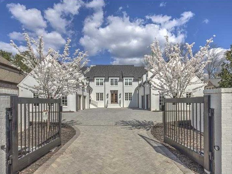 Mansion at 43 Sherwood Ln SE, Marietta