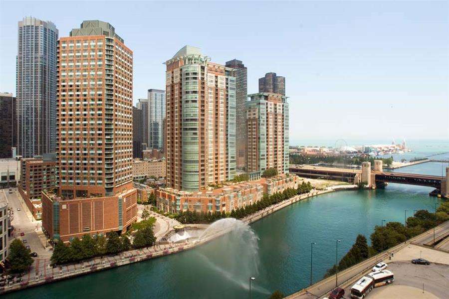 Coast at Lakeshore East Apartments in Chicago