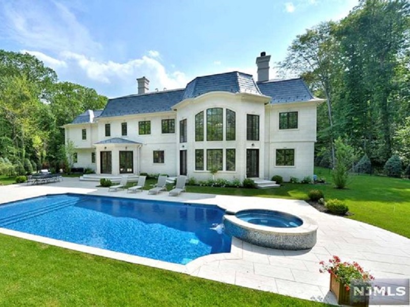 Home for rent at 8 Elden Dr, Saddle River, NJ 07458