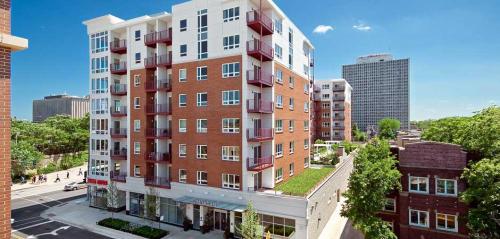 Morgan At Loyola Station Apartment Community in Chicago