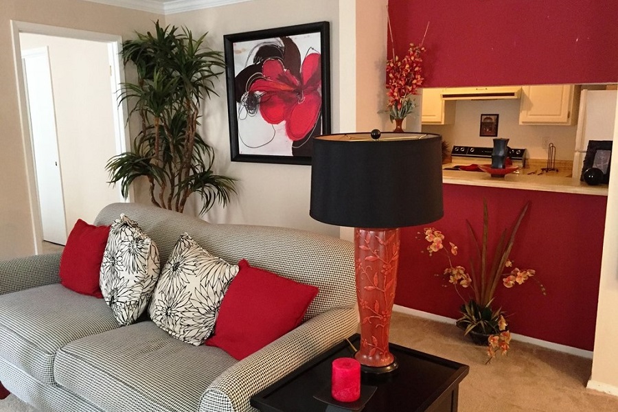 3-bedroom apartments at Rock Creek at Hollow Tree in Houston 