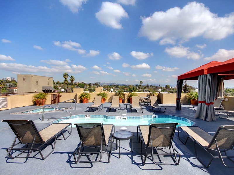 waterstone-at-cheviot-hills-los-angeles-pool