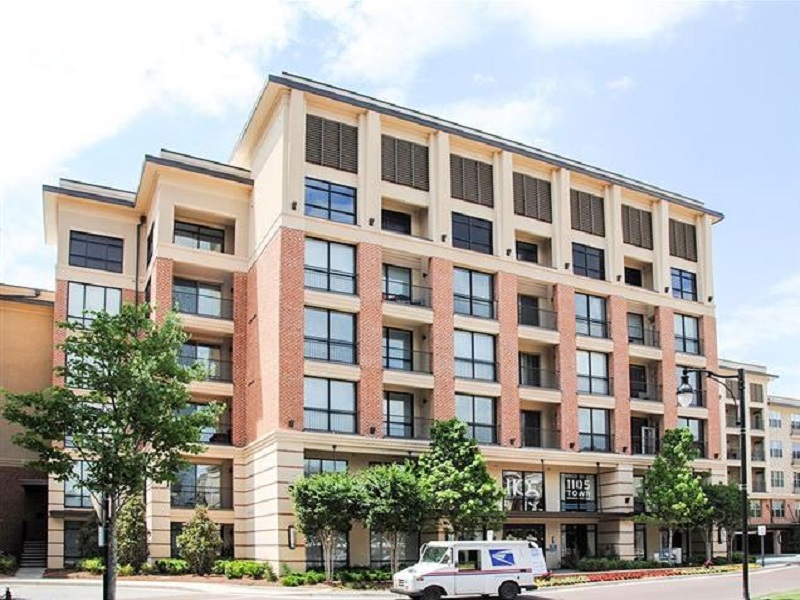 1105 Town Brookhaven