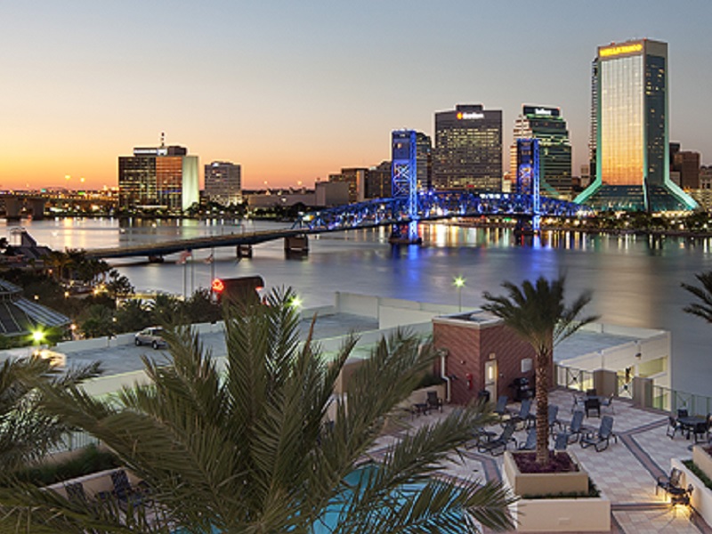 The Strand Luxury Apartments in Jacksonville