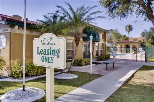 vista-verde-at-westchester-miami