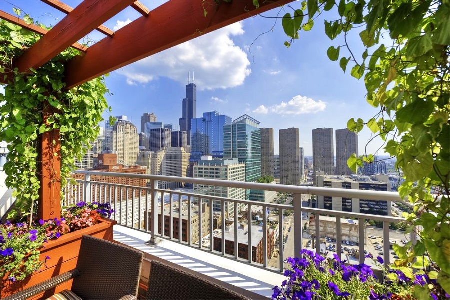 180 N Jefferson St Chicago, IL 60661