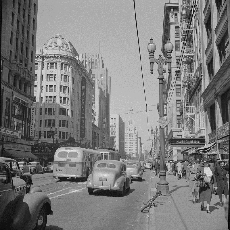 old_warner_bros_theater_los_angeles_ca