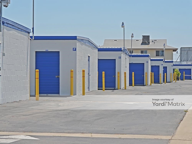 Fig Garden Storage 5090 North Weber Avenue, Fresno, CA 800x600