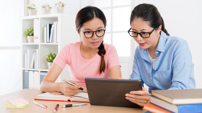 looking at apartments online