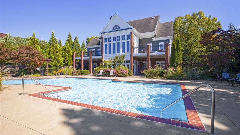 Lakeside at Town Center Apartments 