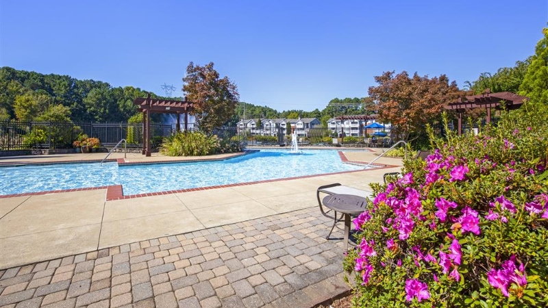 Lakeside at Town Center Apartments 