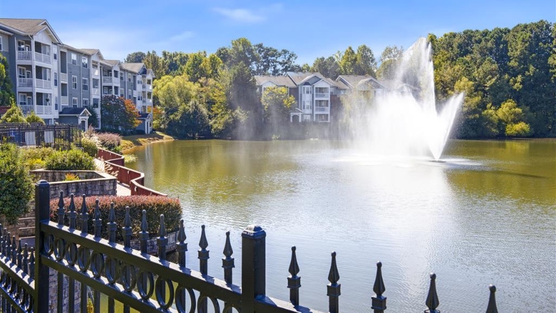 Lakeside at Town Center Apartments 