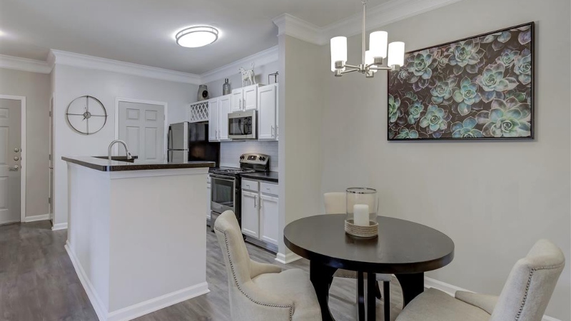 Lakeside at Town Center Apartments 