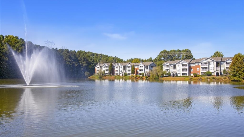 Lakeside at Town Center Apartments 
