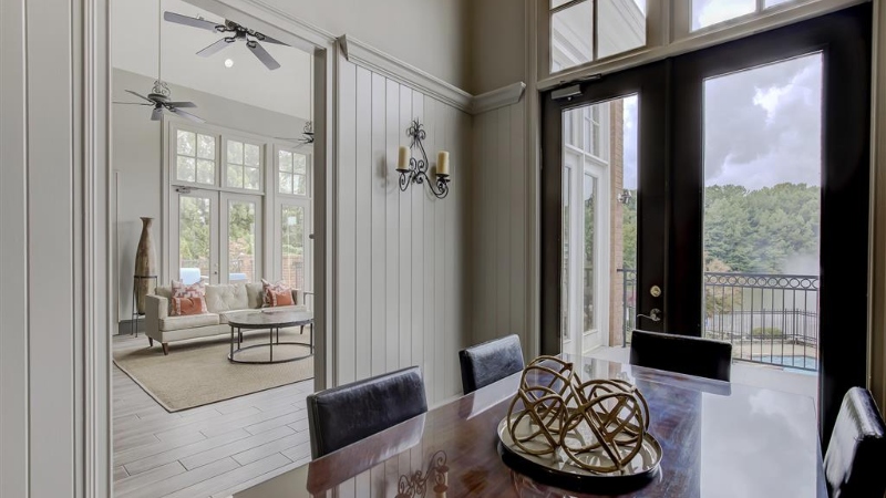 Lakeside at Town Center Apartments 