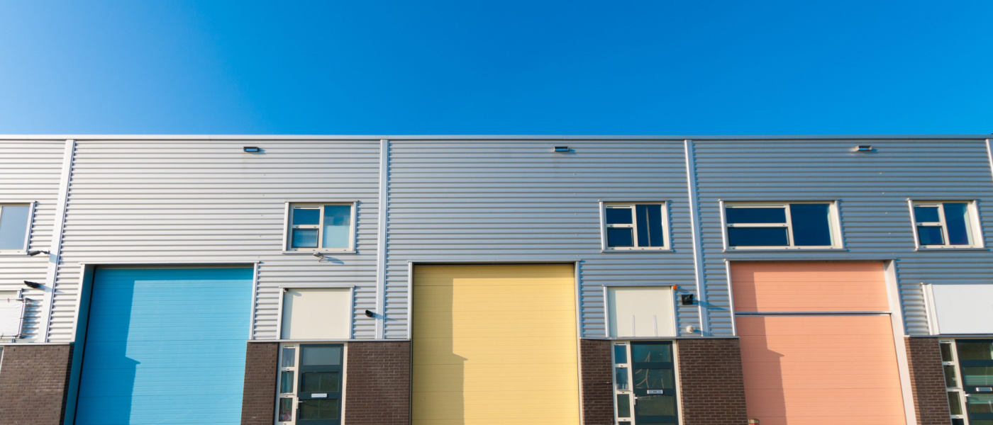 larger self storage units with roller doors