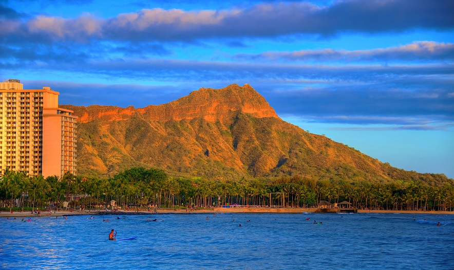 diamond head in background honolulu