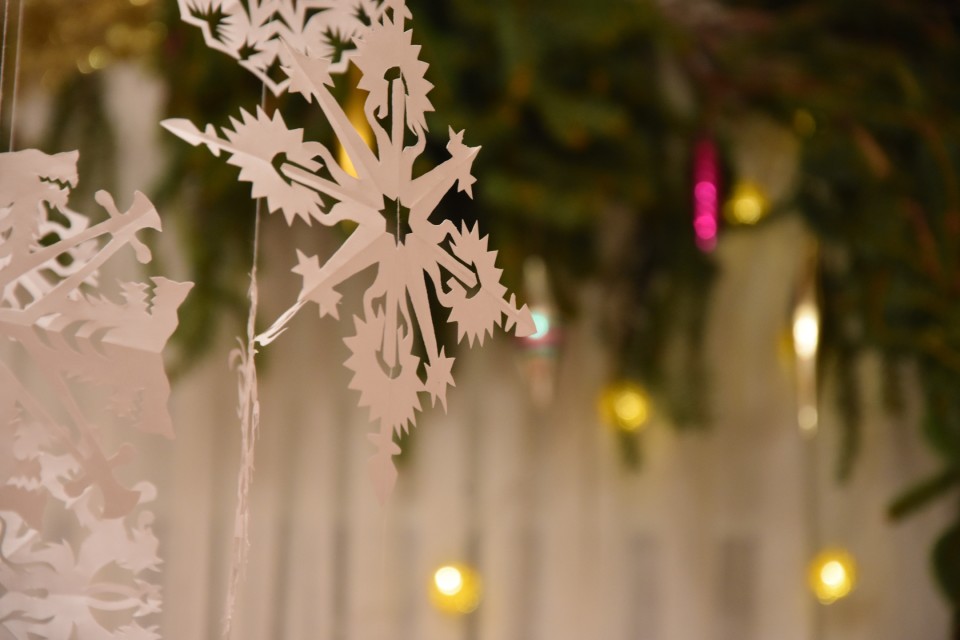 View of How to create winter décor for your apartment on a budget - RentCafe ...
