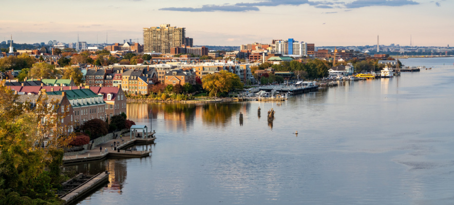 view of riverfront in Alexandria, Virginia