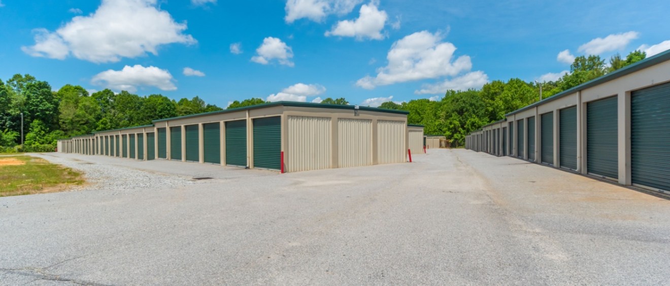 self storage facility with indoor units