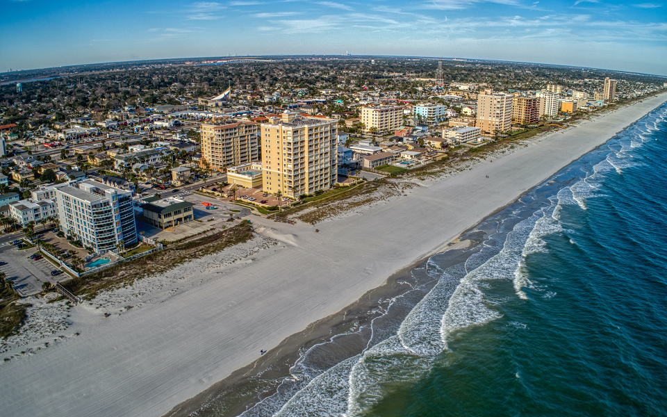 white sand beach in jacksonville