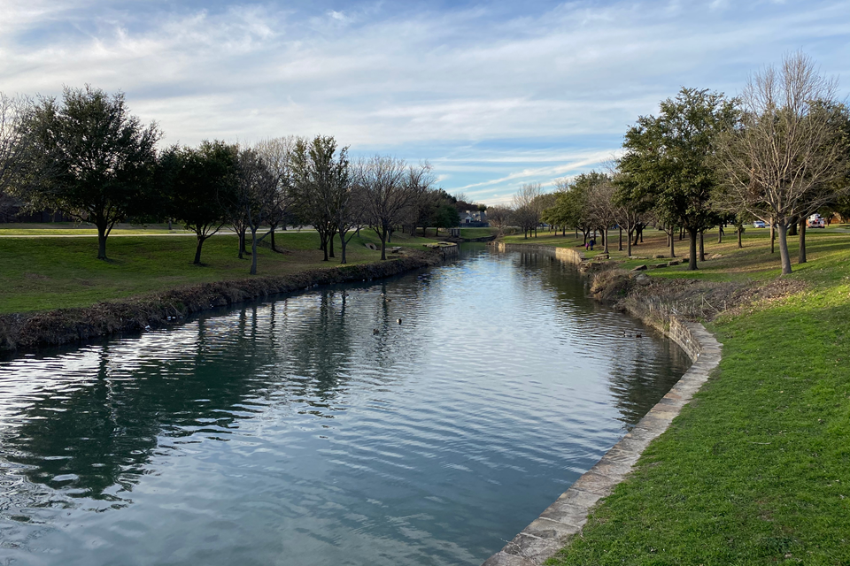 picture of river in plano texas
