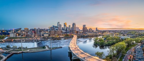The downtown city skyline of Minneapolis, Minnesota, a city with an affordable cost of living.