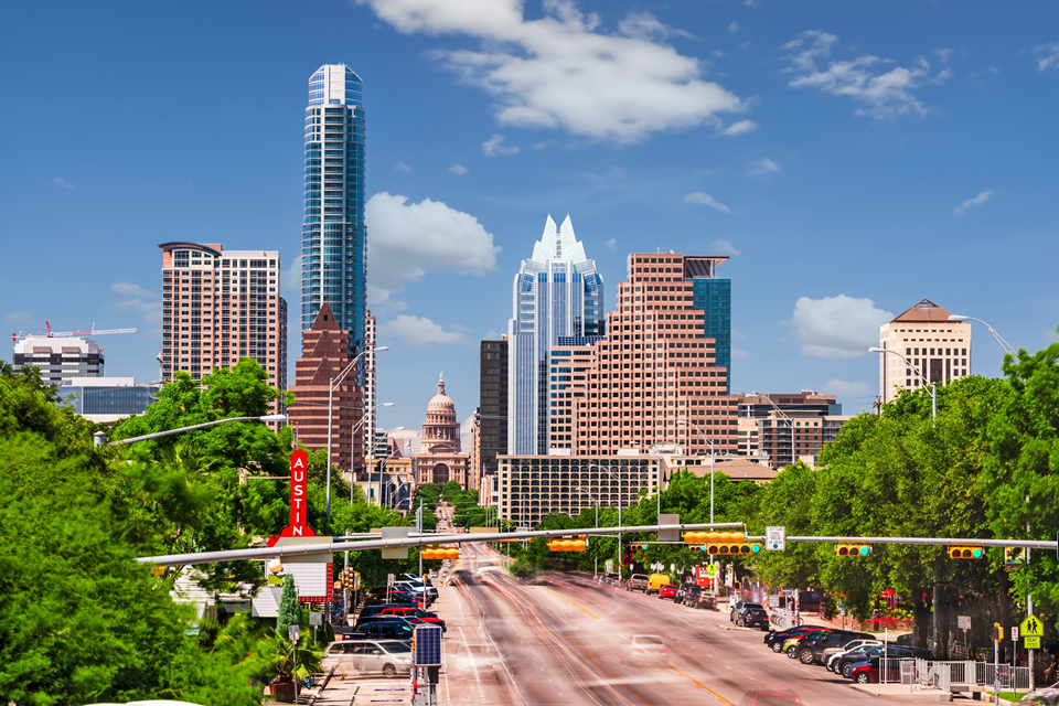 street leading into downtown austin