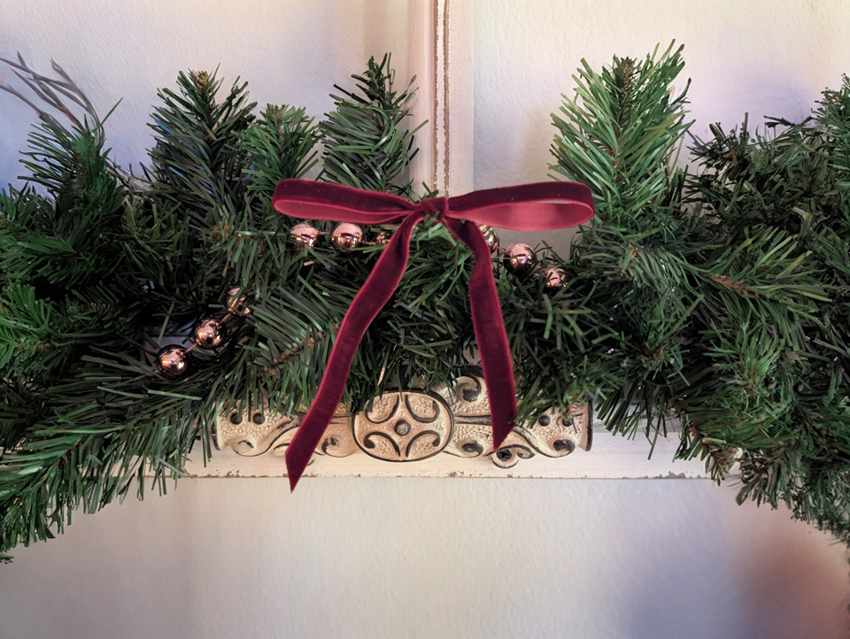 beautiful garland with dainty burgundy ribbon