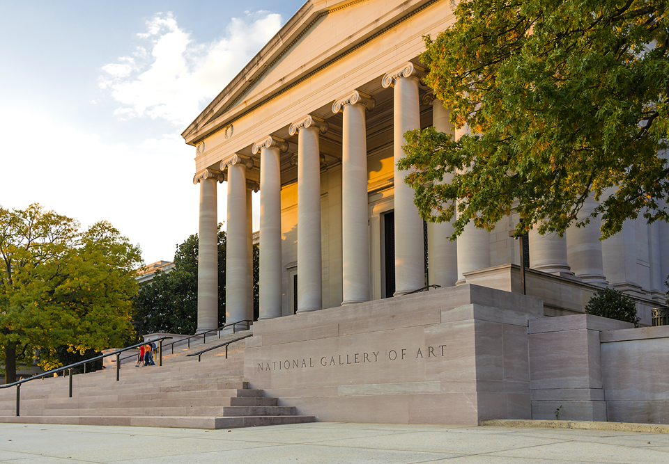 entrance at national gallery of art in washington dc