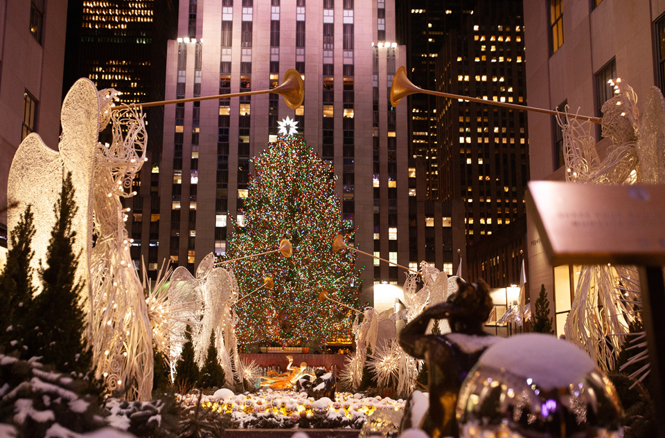 iconic christmas tree in front of rockefeller center in nyc