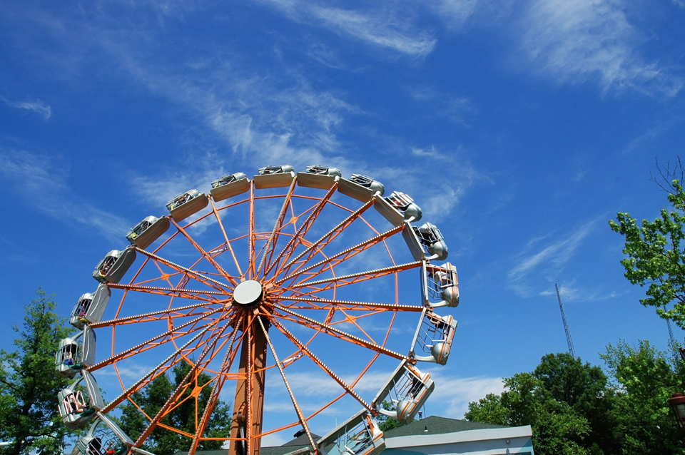 attraction at kennywood amusement park in pittsburgh