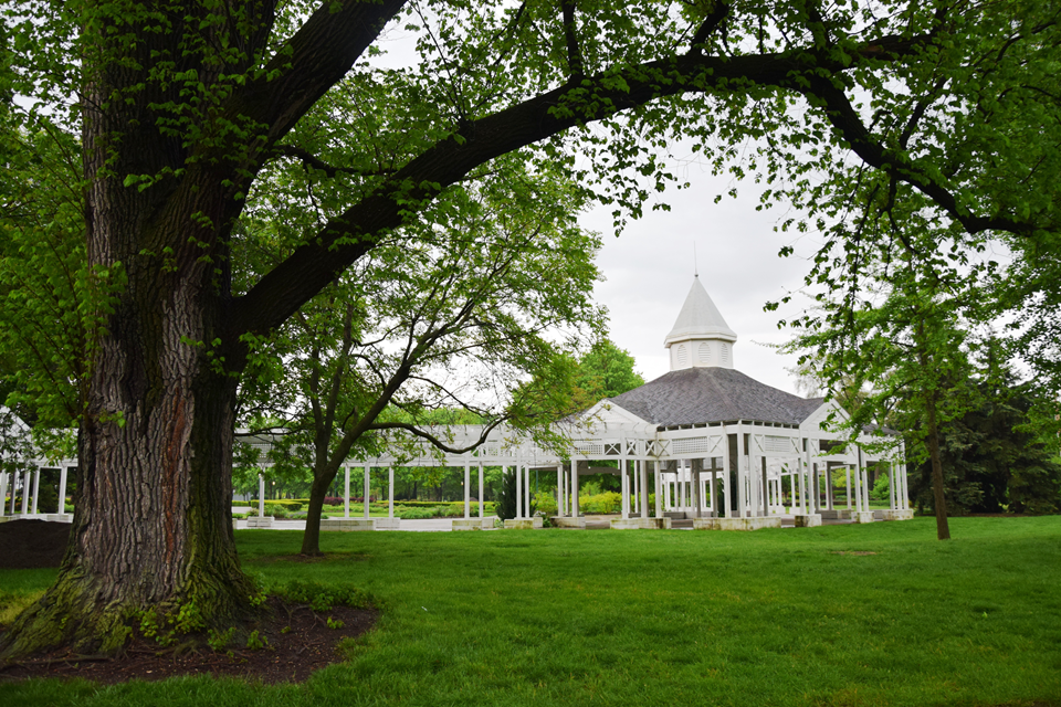 view of the franklin park conservatory in columbus oh