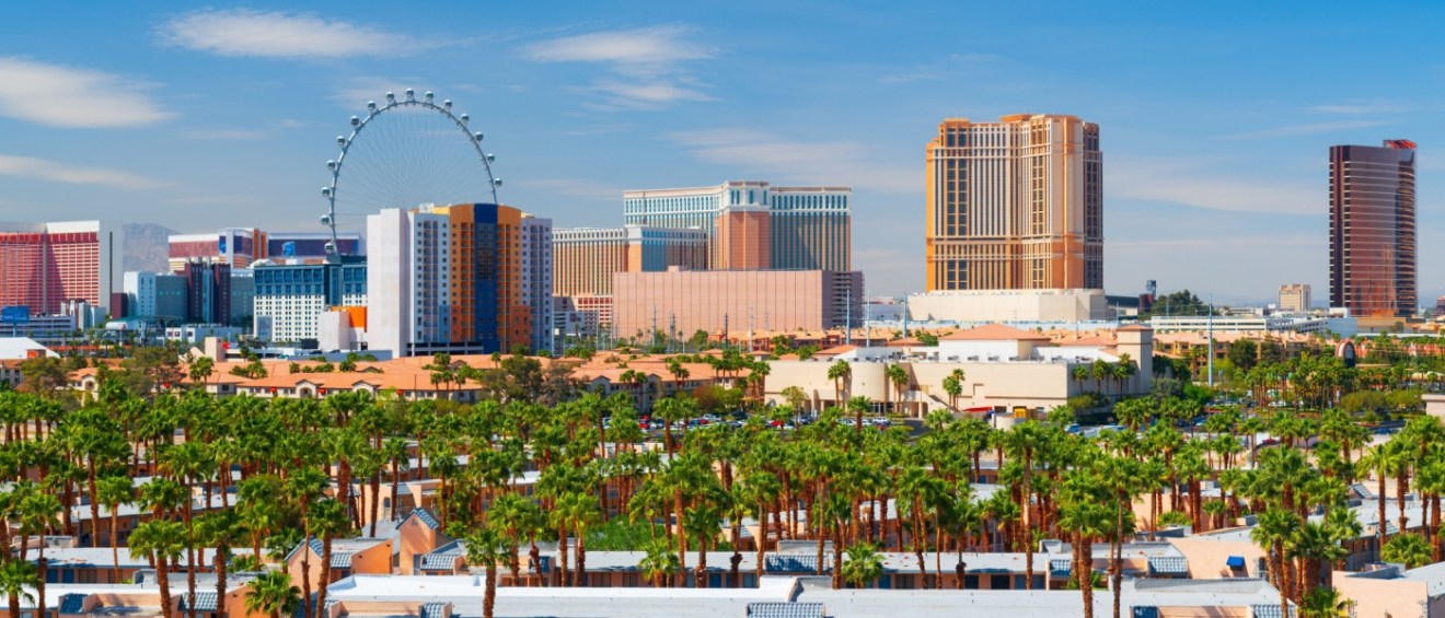 The downtown skyline of Las Vegas, Nevada offers more than just dazzling lights—it also reflects the growing interest in the cost of living in Las Vegas. With its mix of modern high-rises and surrounding residential neighborhoods, this vibrant city continues to attract individuals looking for affordability, entertainment, and a dynamic lifestyle.