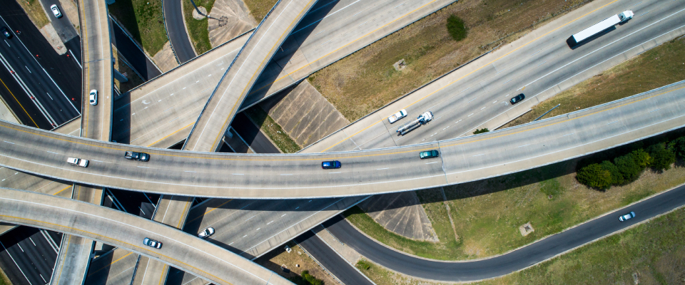 The third question you should ask when looking for apartments in Austin, TX, is about rush hour traffic and commuting.