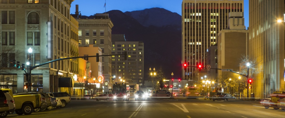 Scenic view of downtown Colorado Springs with city buildings and mountain backdrop, highlighting the cost of living in Colorado Springs.