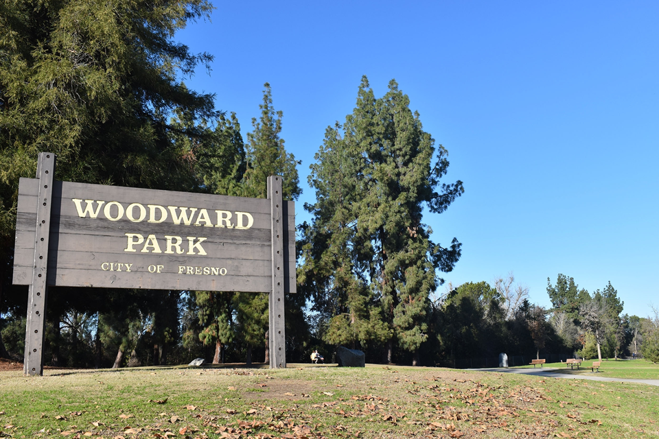 woodward park sign in fresno ca