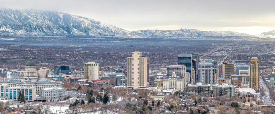 A question to ask before renting apartments in Salt Lake City is about winters in the city.