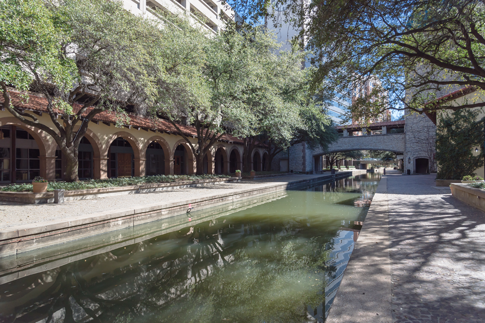 mandalay canals in irving teas with residential and mixed use buildings