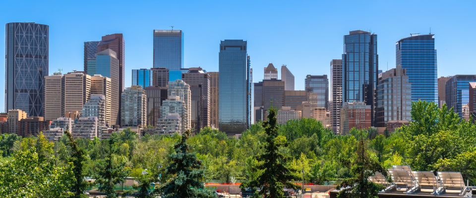 A photo of the skyline in Calgary, AB, one of the in-demand cities for renter interest in Q2 2026.
